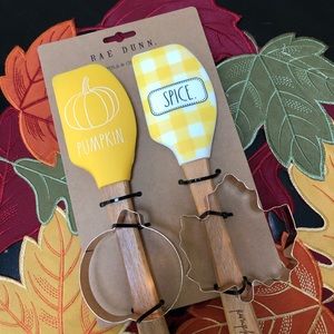 🆕 Pumpkin. Spice. Rae Dunn four piece set.